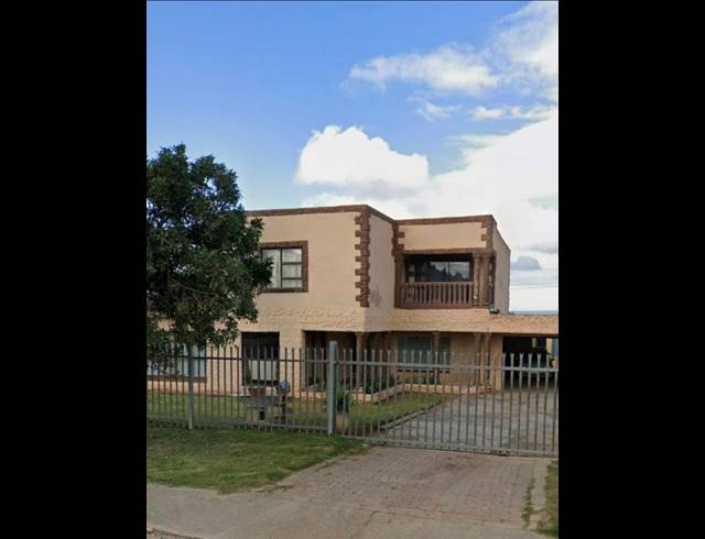8 BEDROOM HOUSE FOR SALE IN VANES ESTATE